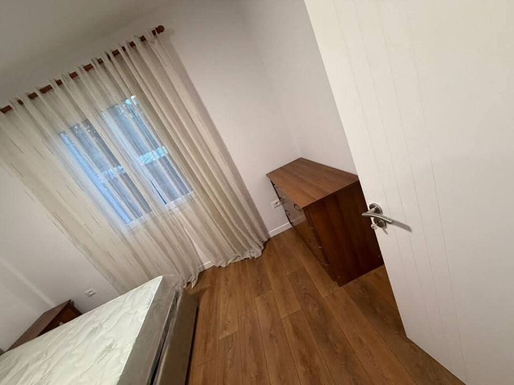 SHTEPI PRIVATE 2+1 ME QERA - SHKOZE, TIRANE