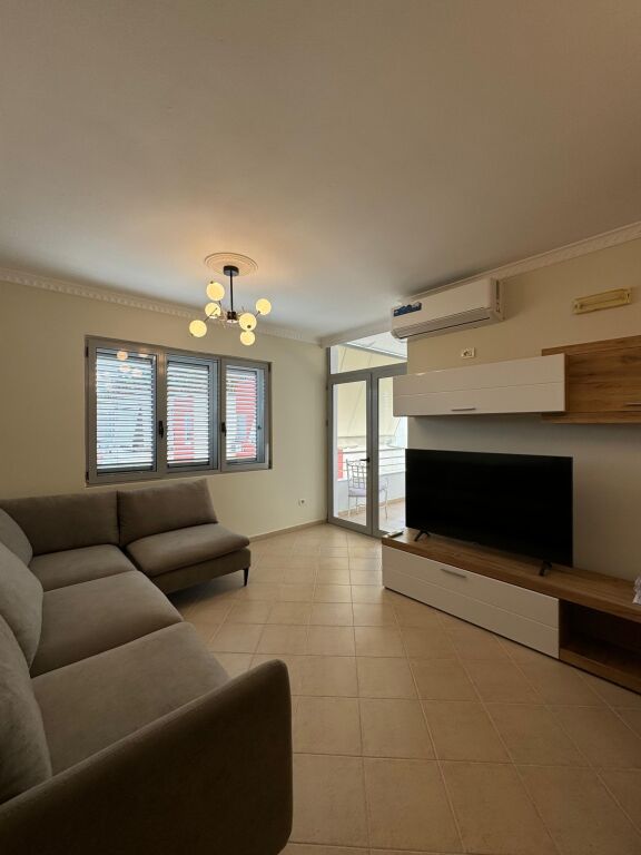 Qera | Apartament 3 + 1 | Fresku | 550 €/muaj