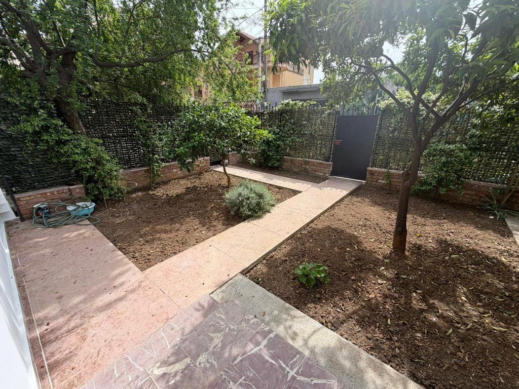Qera, Apartament 1+1 , 21 Dhjetori Tirane
