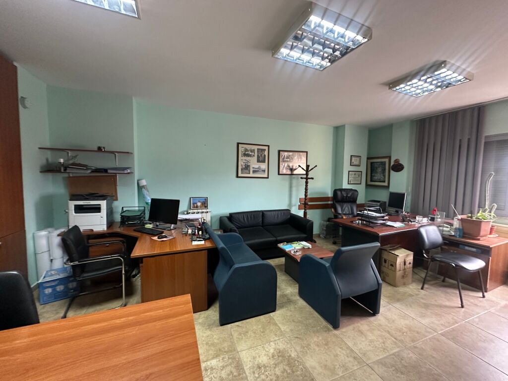 Office for rent at Selvia