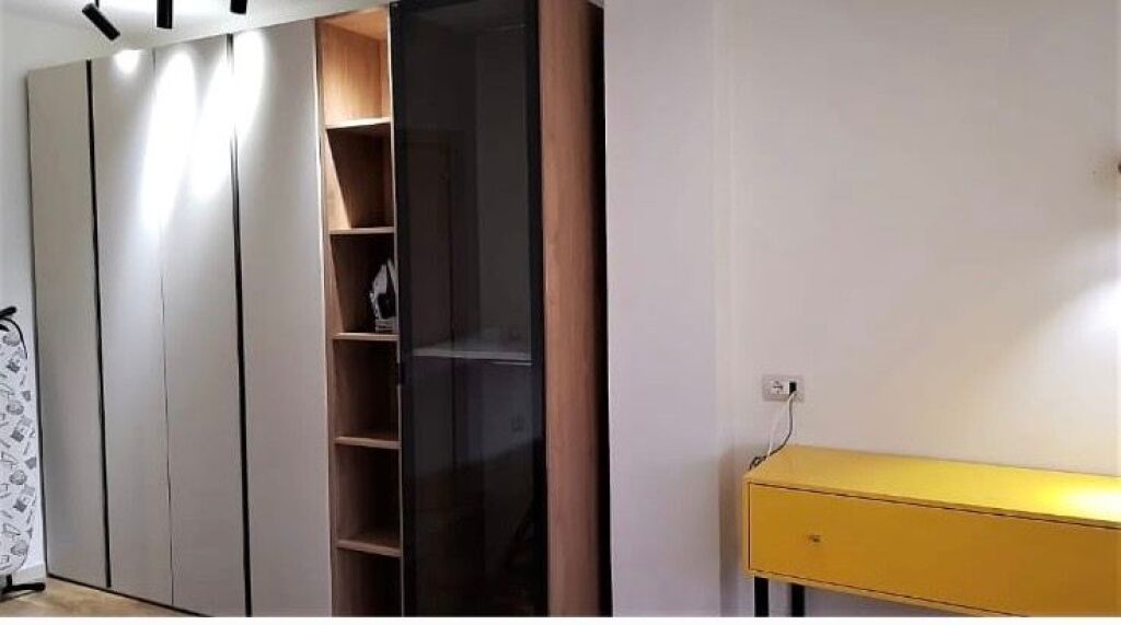 Apartament 1+1 me qira tek Shallvaret!