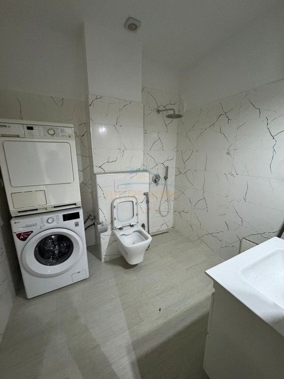 Rent,Studio,Rruga e Barrikadave