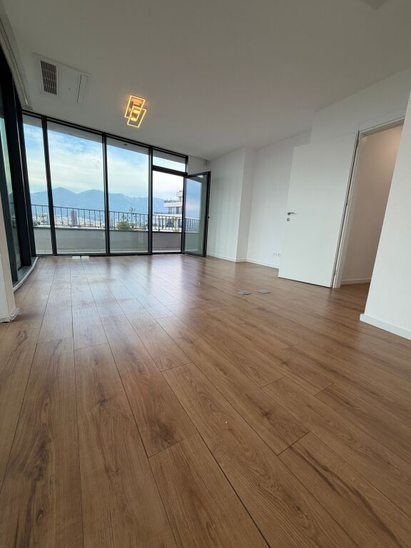 Office for Rent Lake View