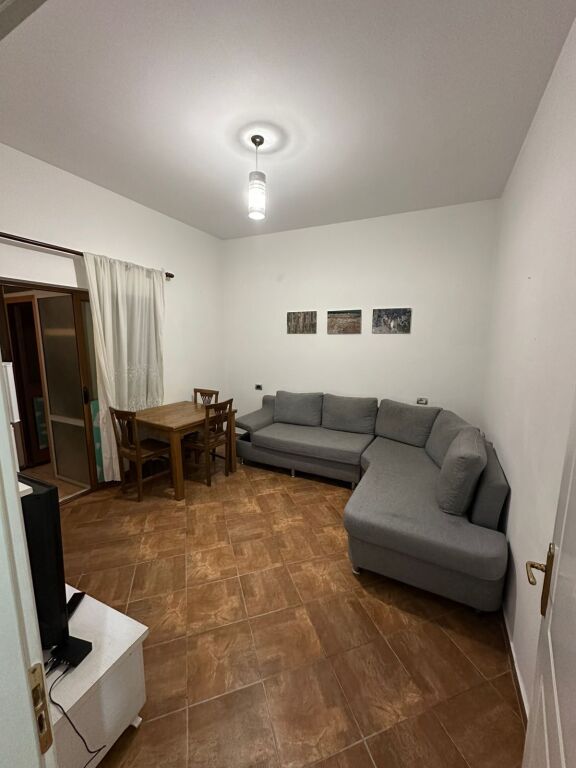 Affitto | Shtëpi private 1 + 1 | Bulevardi i Ri | 330 €/mese