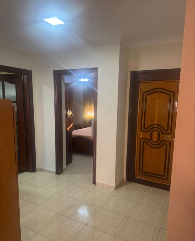 Apartment 1+1 for rent, Kongresi Manastirit street near Hospital 5 opposite Pediatrics 400 thousand lek