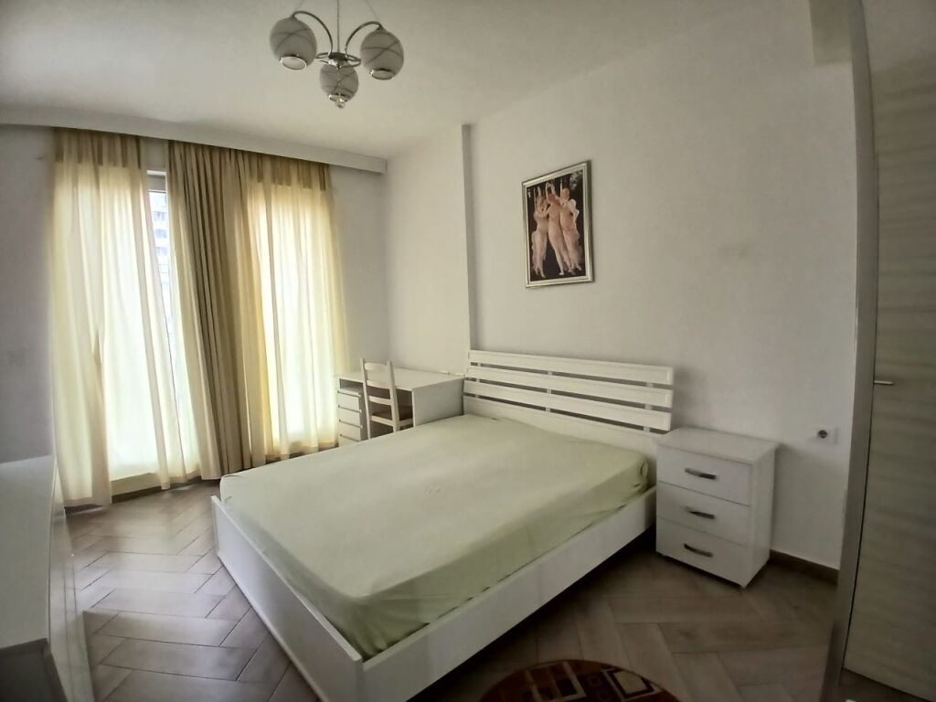 Jepet Me Qera Apartament 1+1+1 Ballkon