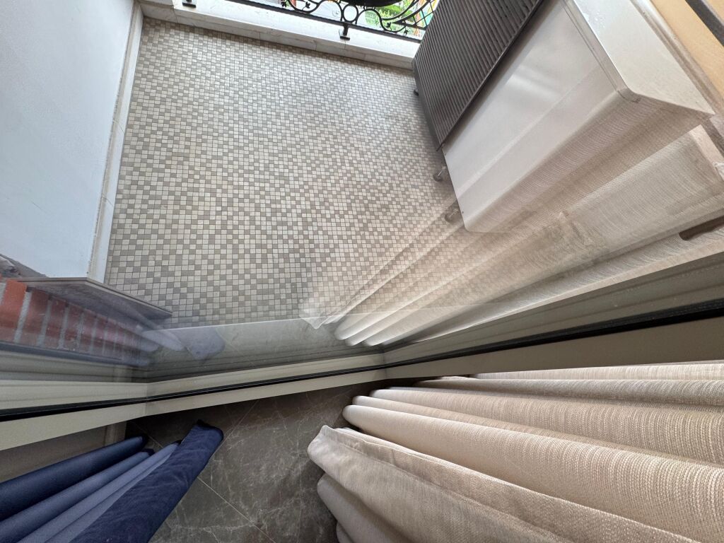 🏡 Jepet me qera 2+1+2 + parkim 📍 Kompleksi Delijorgji 🏢 Kati 5 (me ashensor)  💶 1400€ (i diskutueshëm)