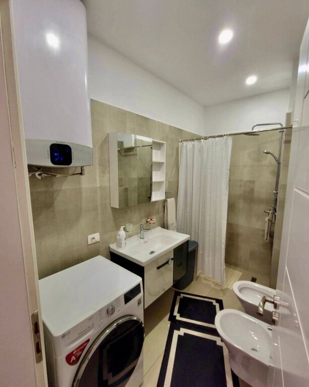📍 Jepet me qera apartament 2+1  Kompleksi ASL Rruga Kongresi i Manastirit