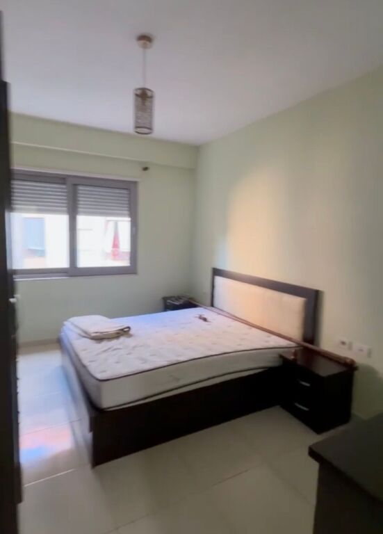 Jepet me qira 1+1 Selite rruga Ibrahim Dervishi 600€