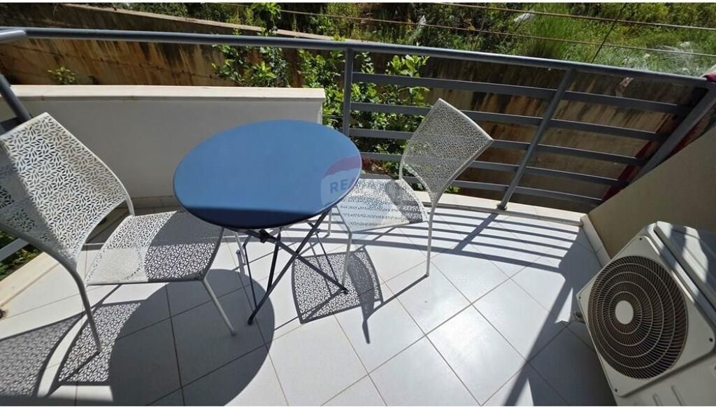 Super Opportunity Apartment 1+1 for sale in Uji i Ftohtë, near Tiku &amp; Mato, Vlorë