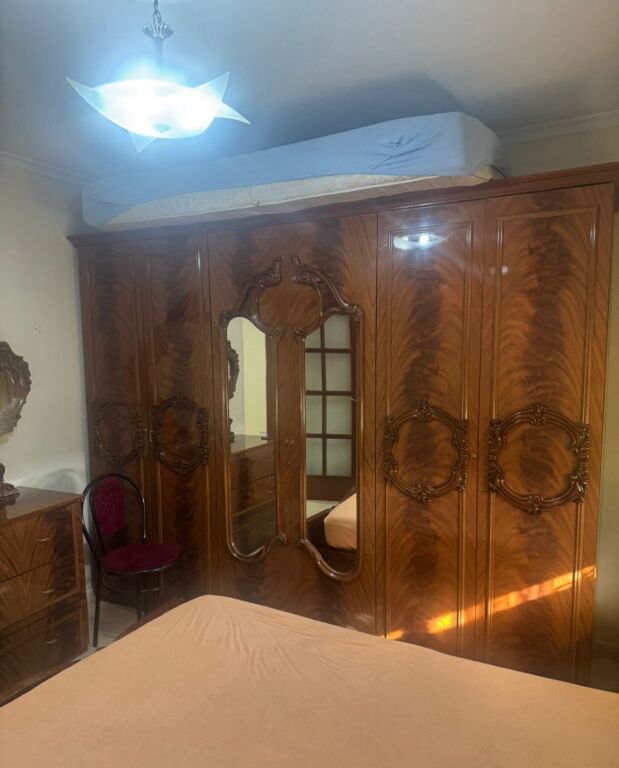 Apartment 1+1 for rent, Kongresi Manastirit street near Hospital 5 opposite Pediatrics 400 thousand lek