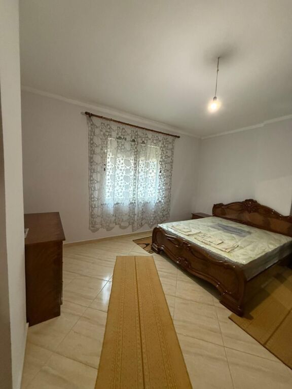 Jepet Me Qera Apartament 1+1+1 Ballkon