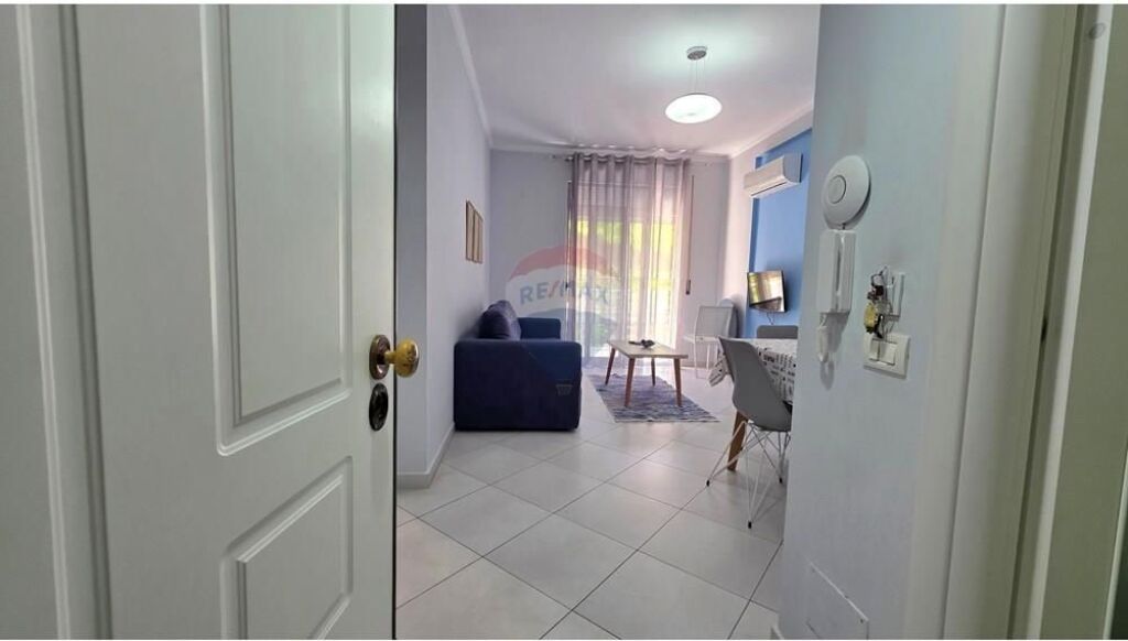 Super Opportunity Apartment 1+1 for sale in Uji i Ftohtë, near Tiku &amp; Mato, Vlorë