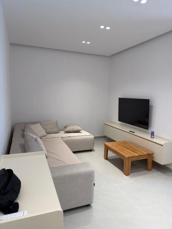 🏢Rrethrrotullimi i Shkozes,Rezidenca Relux,jepet me qera apartament 1+1+post parkimi 500Euro