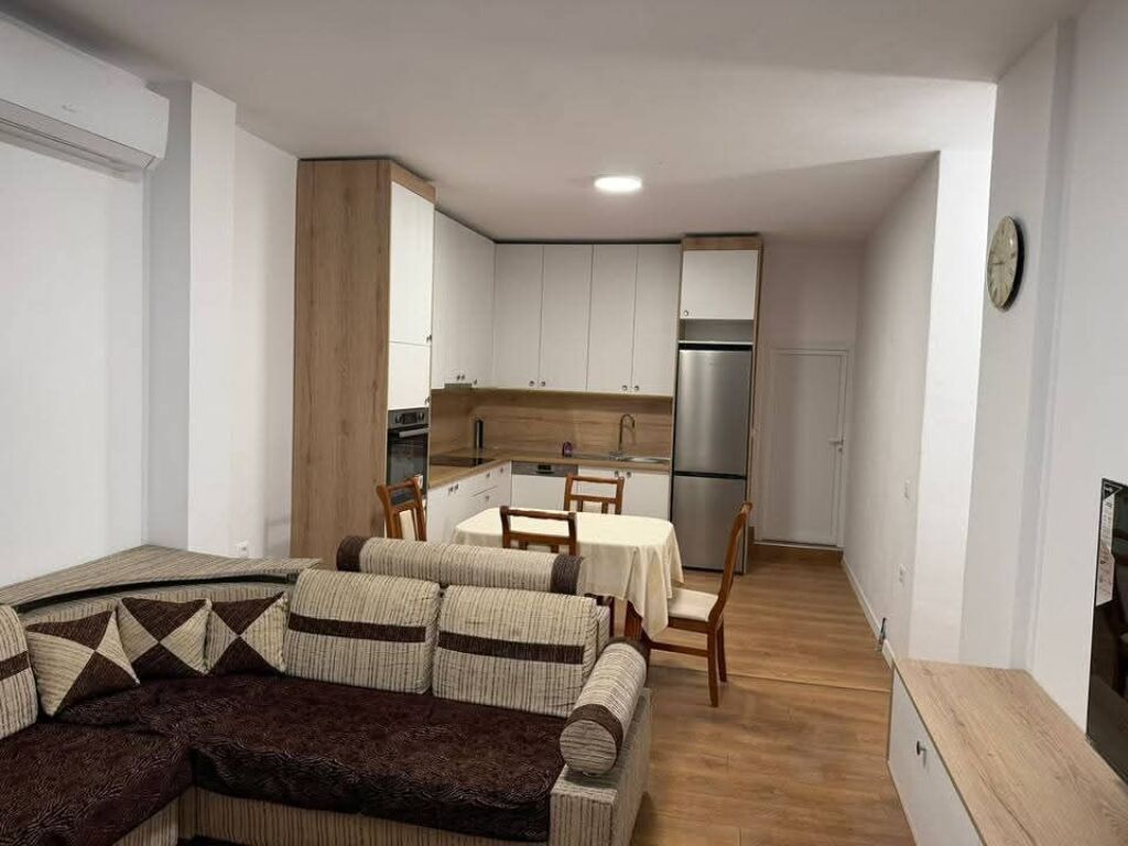 SHTEPI PRIVATE 2+1 ME QERA - SHKOZE, TIRANE