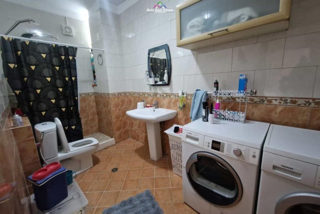 Apartament Me Qera 2+1 Tek Kompleksi Delijorgji ( ID B2201884) Tirane