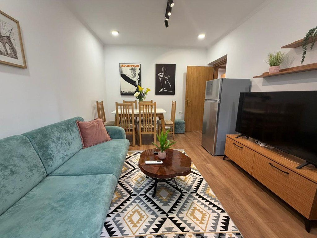 Qera, Apartament 1+1 , 21 Dhjetori Tirane