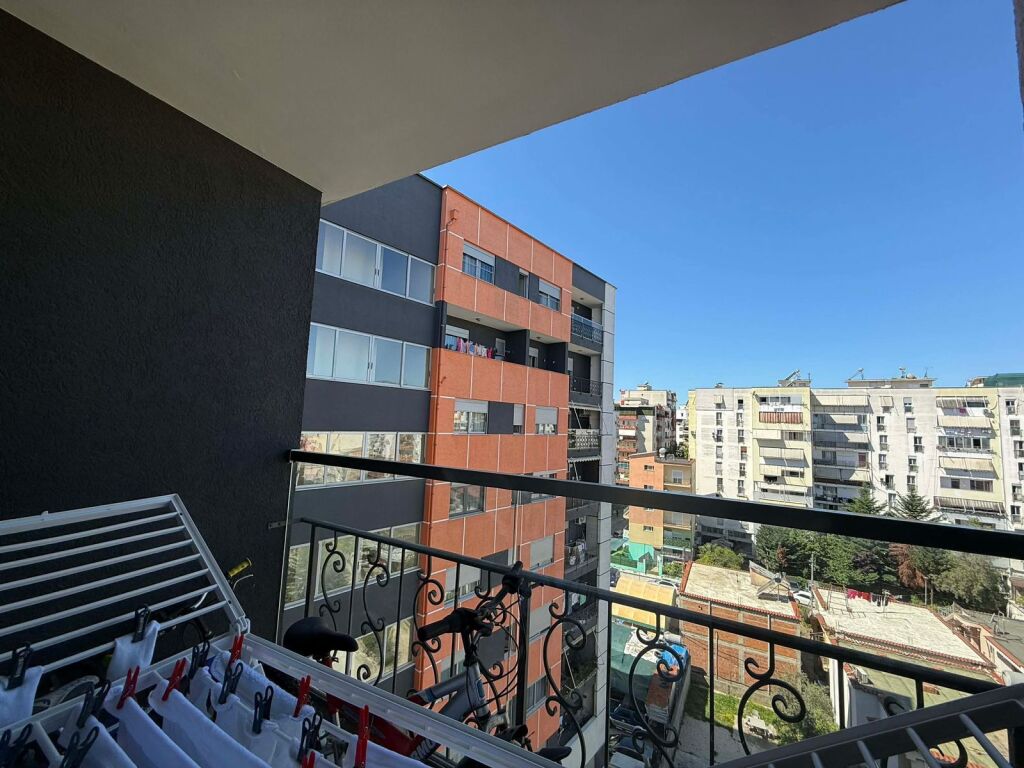 Shitet, Apartament 2+1+2 Besim Alla , Misto Mame
