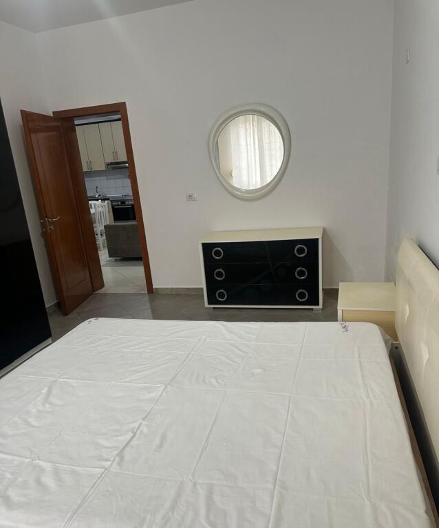 Affitto | Shtëpi private 2 + 1 | Komisariati 4 | 350 €/mese