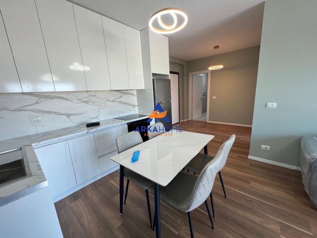 JEPET APARTAMENT ME QERA 1+1 "ISH DOGANA" 55000 LEKE