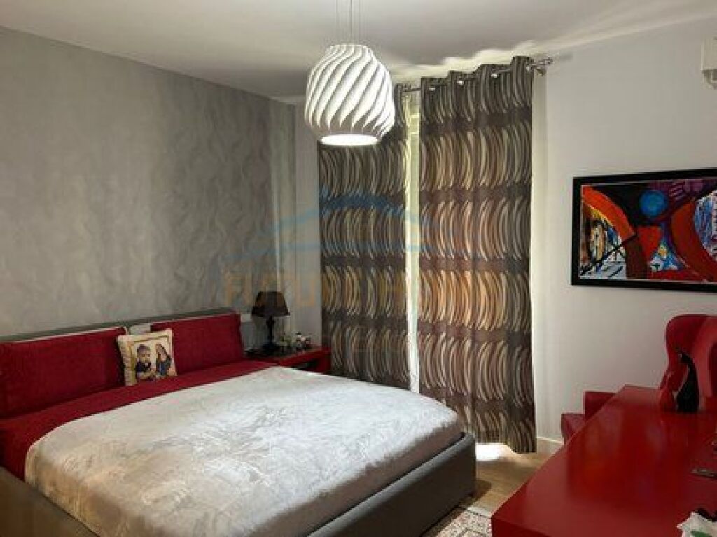 In vendita, Appartamento 3+1+3, + 2 Garage, Kodra e Diellit, Tirana.