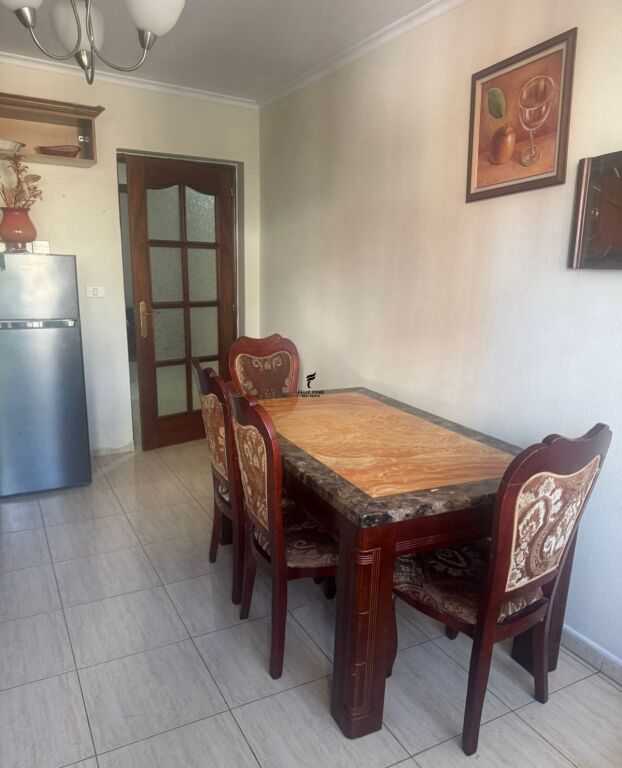 APARTAMENT ME QERA 1+1 RRUGA E DIBRES 40.000 LEKE FH-72486