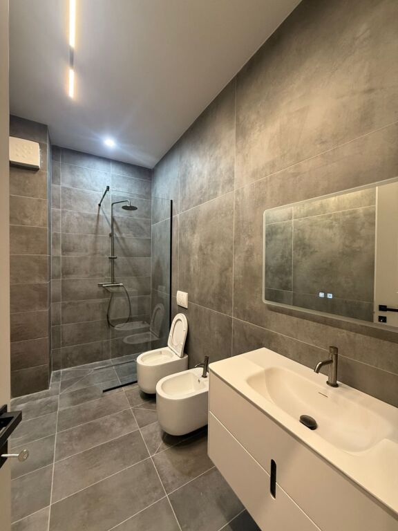 VENDESI 2+1 APPARTAMENTO AL LAGO ASCIUTTO