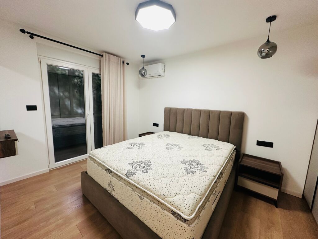 Jepet Me Qera Apartament 1+1+1 Ballkon
