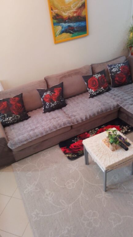 Jepet Me Qera Apartament 1+1+1 Ballkon