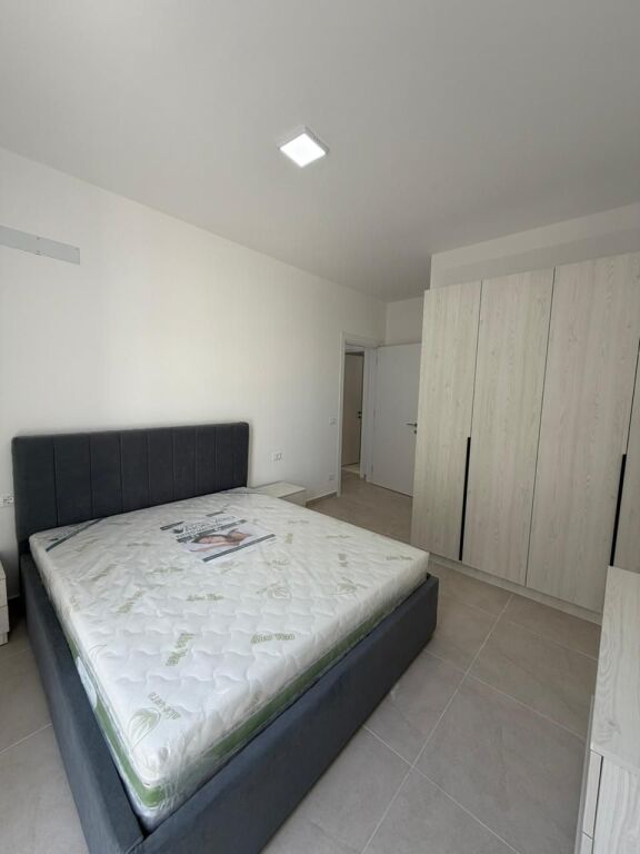 Jepet apartament 2+1 me qira – Univers City