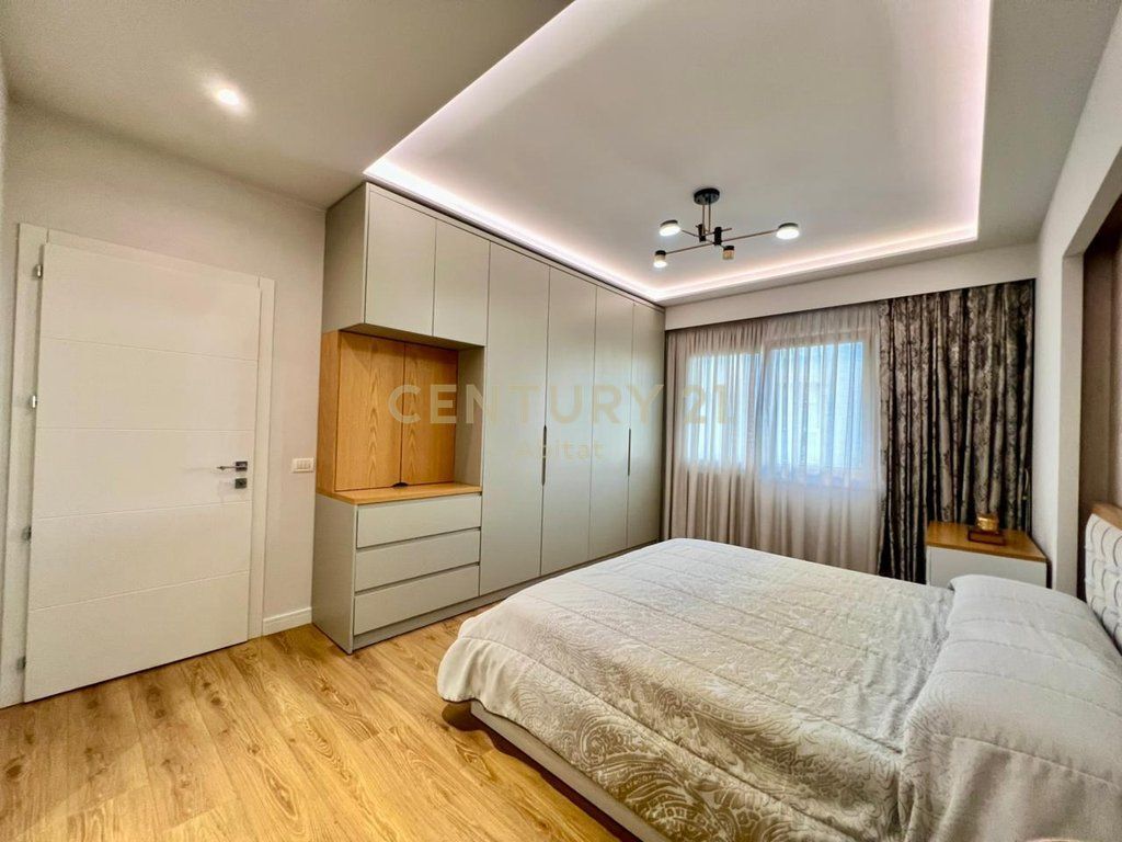 Appartamento 2+1+2+Posto Auto in vendita a Komuna e Parisit