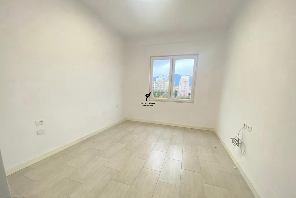 UFFICIO IN AFFITTO 62 M2 SQUARE 21 650 EURO  FH-72517