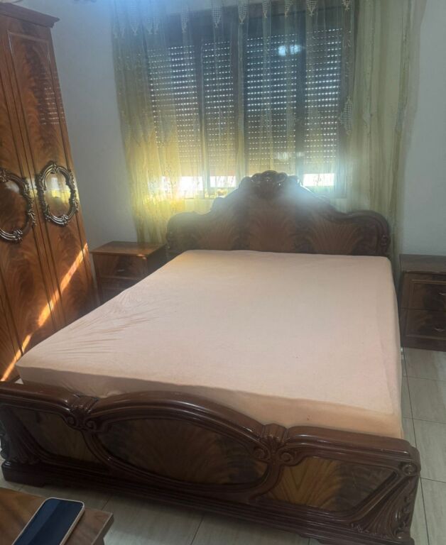 Apartment 1+1 for rent, Kongresi Manastirit street near Hospital 5 opposite Pediatrics 400 thousand lek