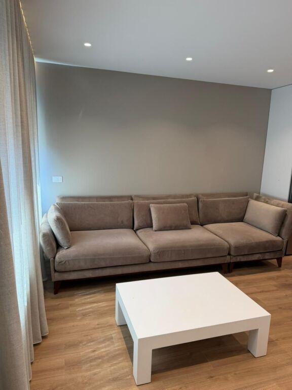 🏡 Apartament 1+1+ PARKING me qira tek Rr. Elbasanit