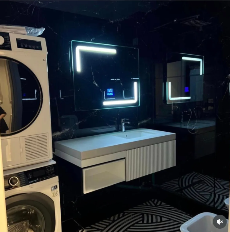 🏡 APARTAMENT ME QERA 2+1+2 me ballkon • Luxury