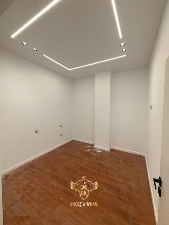 IN VENDITA Super APPARTAMENTO • 2+1+2 + VERANDA TRIBUNALE DURRES