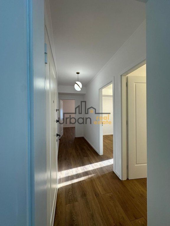 Shitet, Apartament 2+1, Porcelan, Tiranë - 118000€ | 65 m²