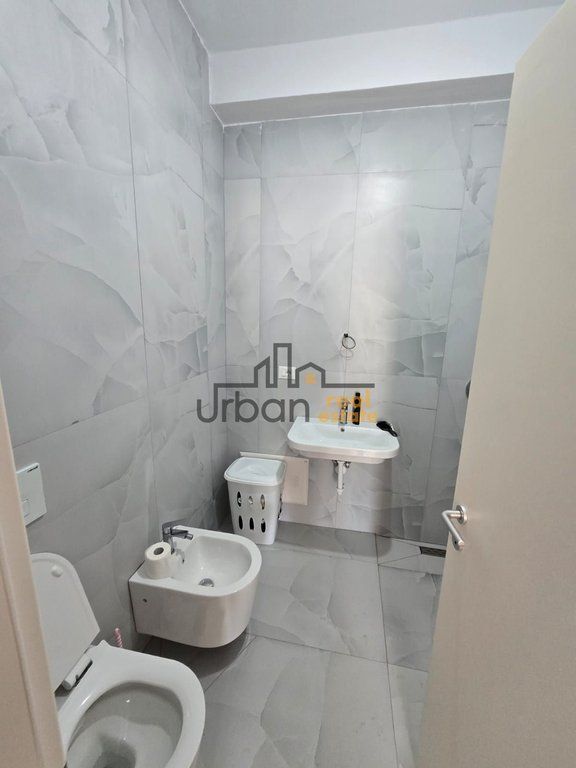 Shitet, Apartament 2+1+2 , Ali Demi, Tiranë - 143000€ | 88 m²