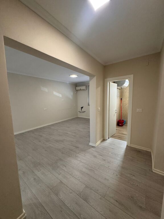 OFFICE FOR RENT 70M2 21 DECEMBER 800 EURO  FH-72663