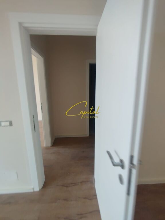 OFFICE FOR RENT 75 M2 GOLDEN TOWER RESIDENCE 65,000 LEKE