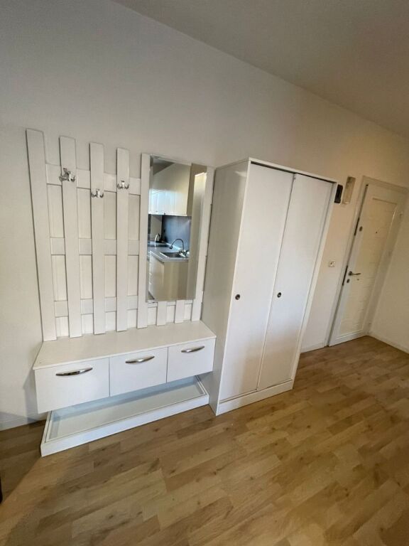 💥 Jepet me Qira Apartament 1+1 – 📍 Rruga e Elbasanit