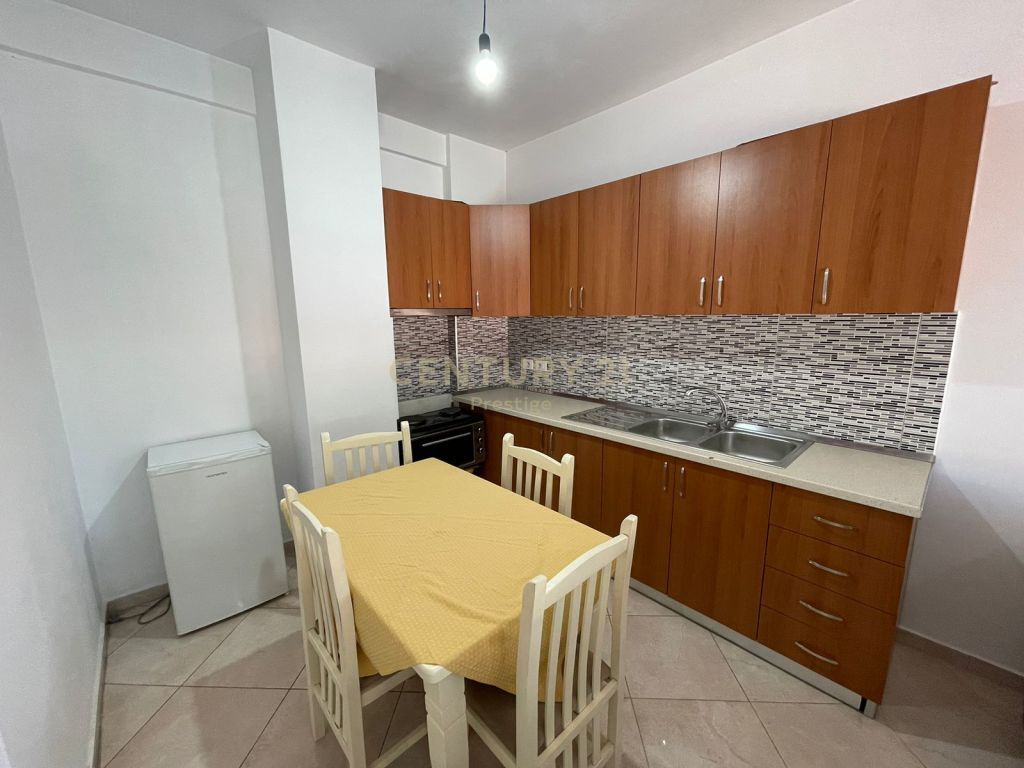 JEPET ME QIRA APARTAMENT 1+1 PRANE RRUGES SE ELBASANIT !