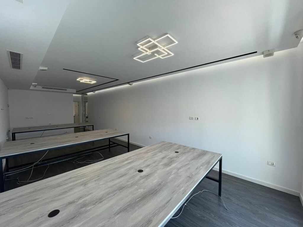 OFFICE FOR RENT 130M2 PARIS MUNICIPALITY
