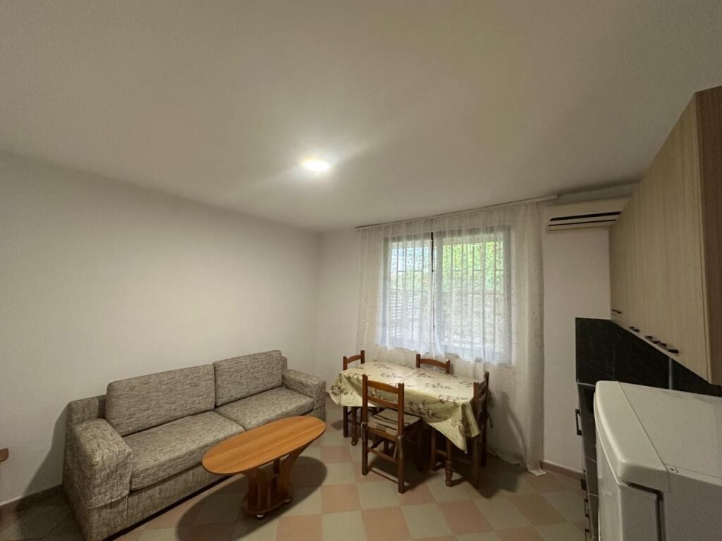 Apartment 1+1 for rent in a private house, at Fabrika e Mjellit, First floor  The apartment is suitable for a couple or single persons, in a quiet area with good access.  💰 Price: 40,000 lek/month.  For more information contact privately.