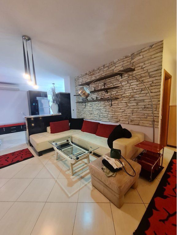 Qera, Apartament 2+1+2, Rruga Ndre Mjeda, Tiranë