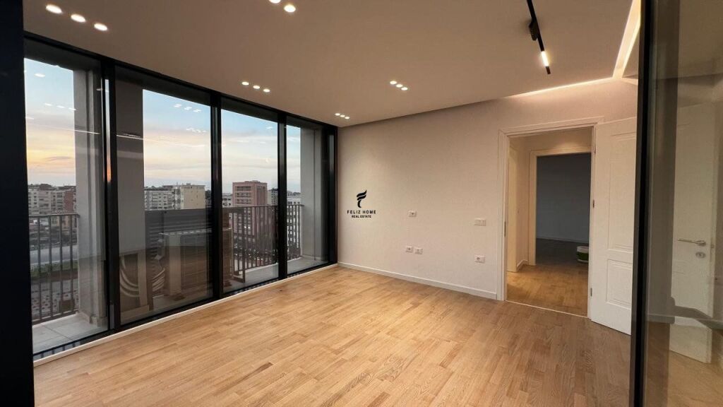 OFFICE FOR RENT 130 M2 LAKE VIEW 2000 EURO FH-72643