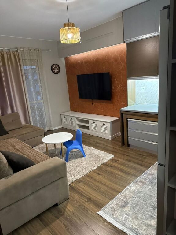 Jepet me qira apartament 2+1 në Brryl!