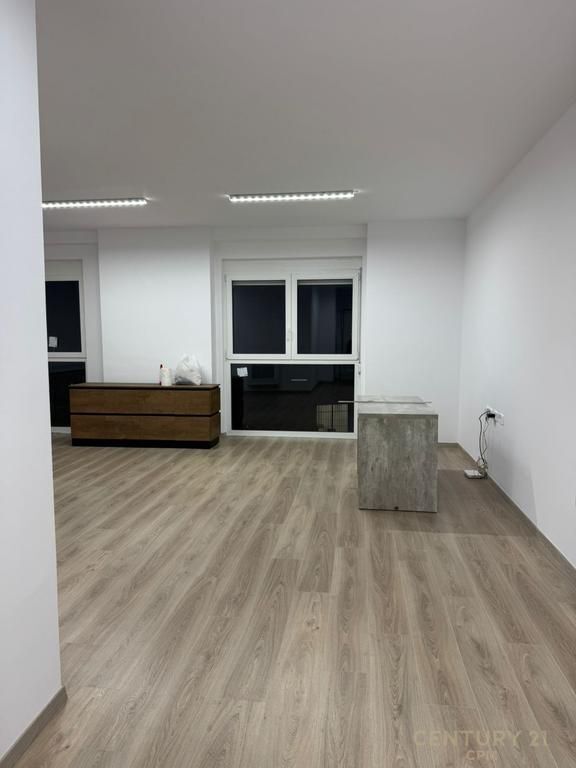Office Space For Rent!