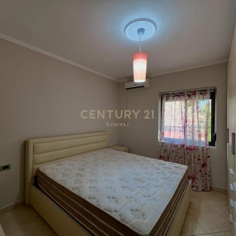 MBI SHKOLLEN E BALETIT, APARTAMENT 1+1 PER QIRA