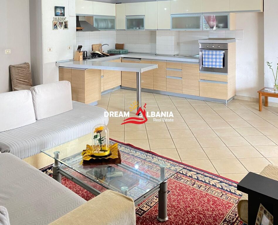 Appartamento 2+1+Veranda 62 m2 in vendita Astir, vicino a Ozone Electronic Tirana (ID 41212222)